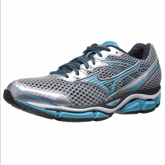 Mizuno Shoes - NIB-Mizuno women’s running shoe sz 7